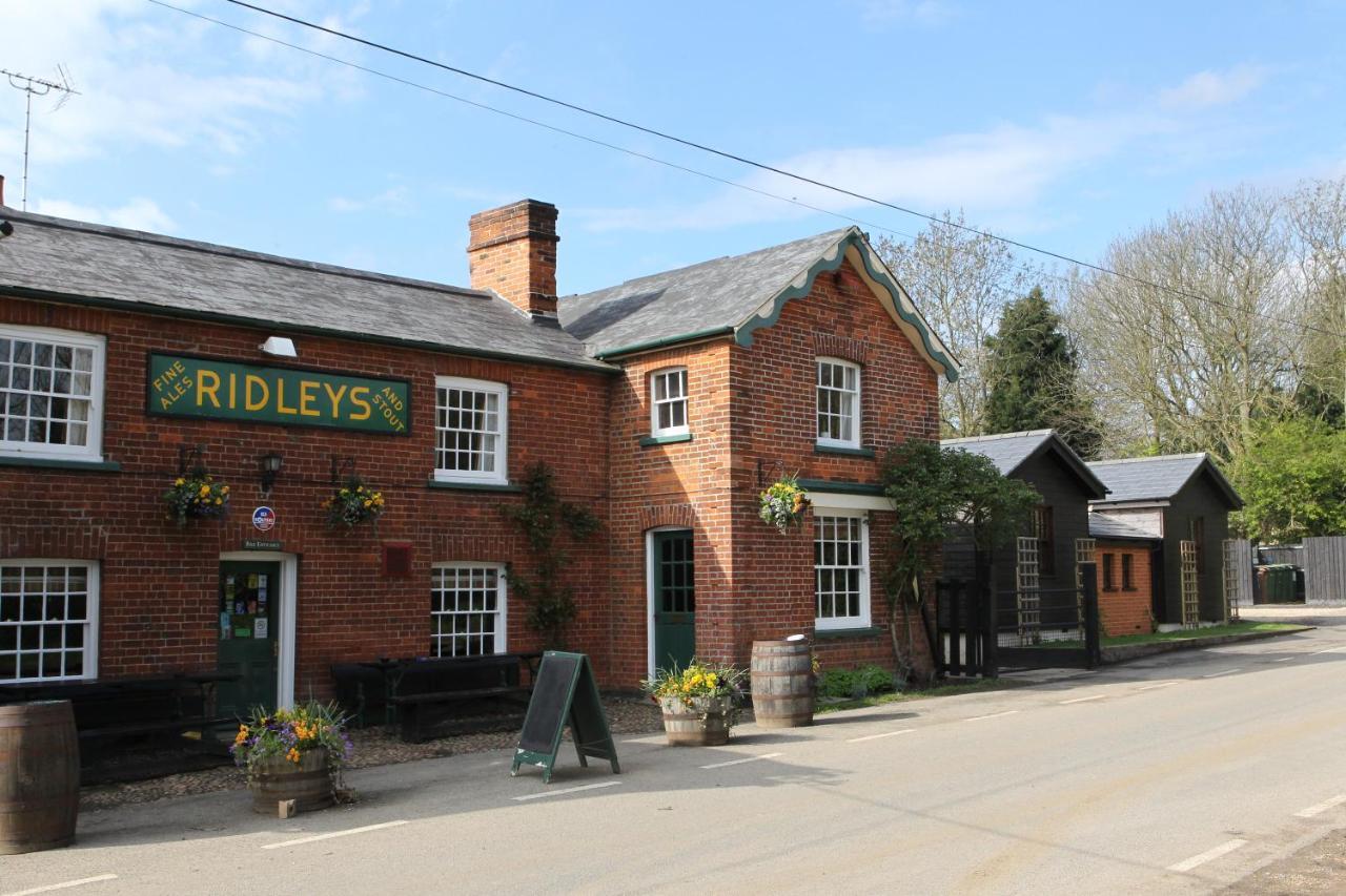 Hotel The Compasses Chelmsford Esterno foto