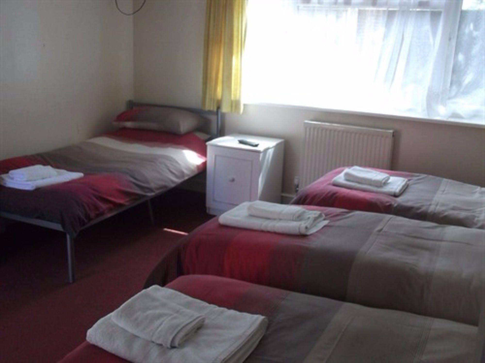 Hotel The Compasses Chelmsford Esterno foto